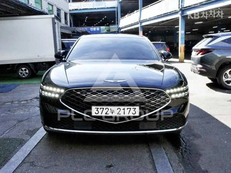 2022 Genesis G90