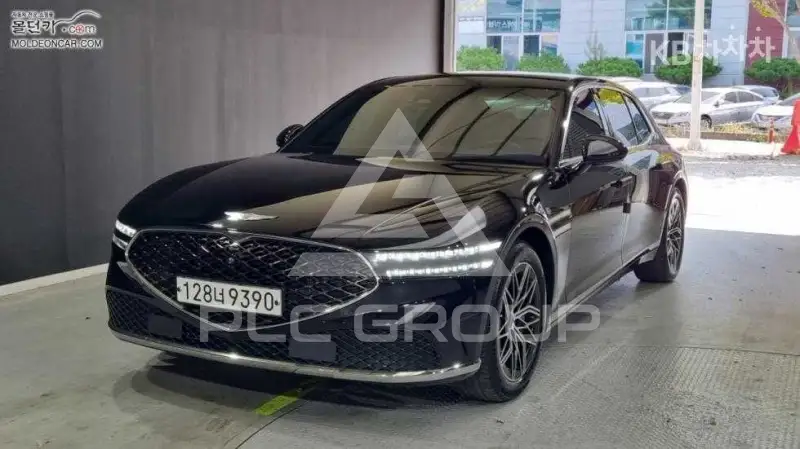 2022 Genesis G90