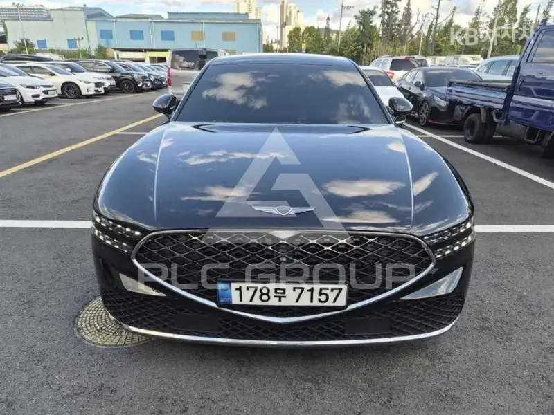 2022 Genesis G90