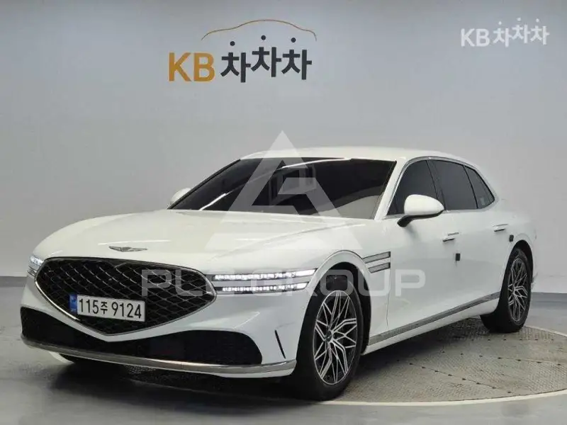 2022 Genesis G90