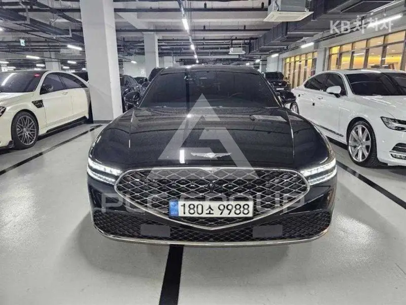 2022 Genesis G90