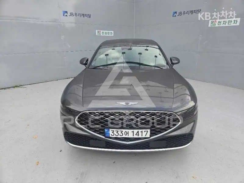 2022 Genesis G90