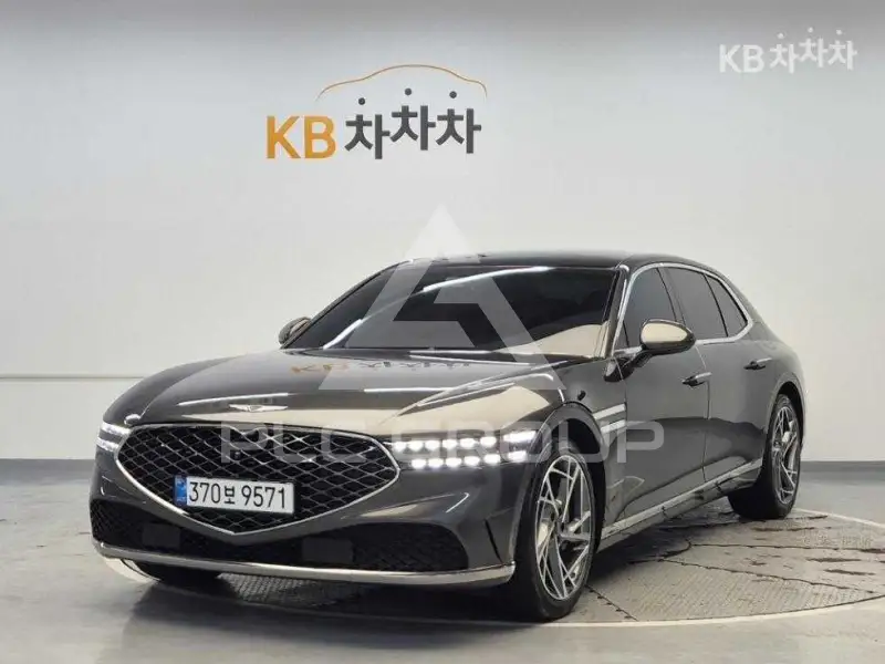 2022 Genesis G90