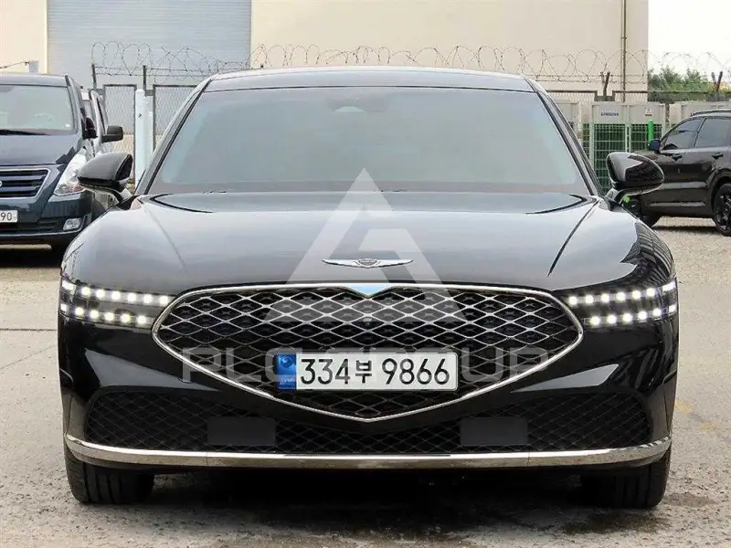 2022 Genesis G90