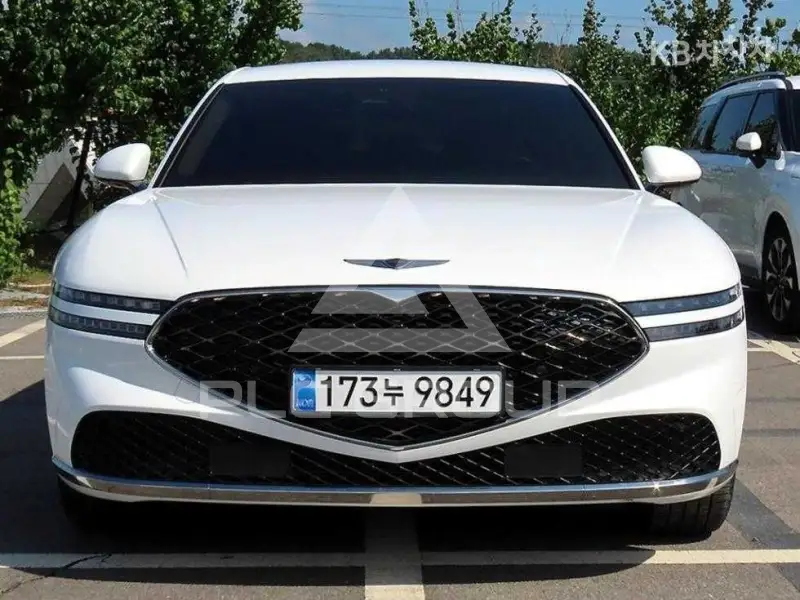 2022 Genesis G90
