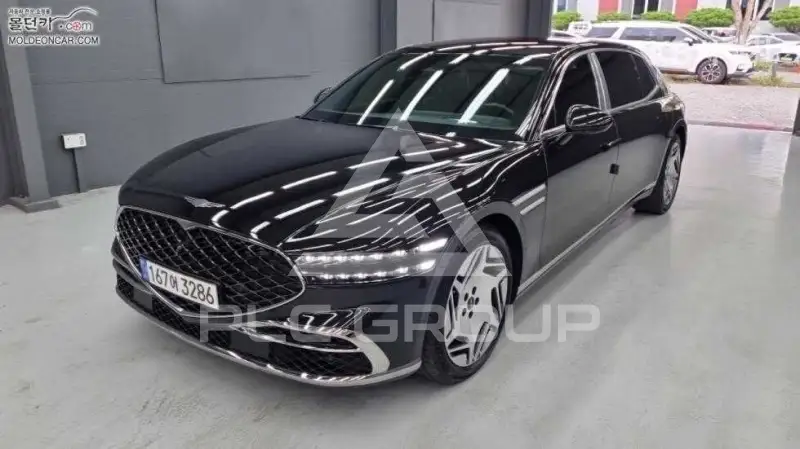 2022 Genesis G90