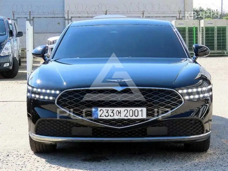 2022 Genesis G90