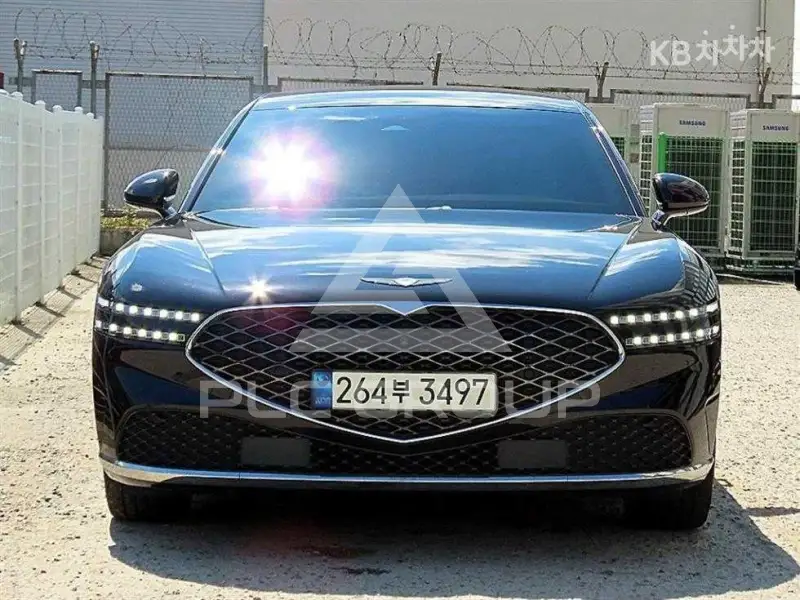 2022 Genesis G90