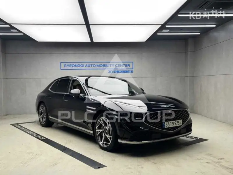 2022 Genesis G90