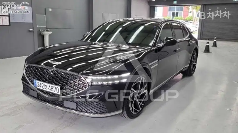 2022 Genesis G90