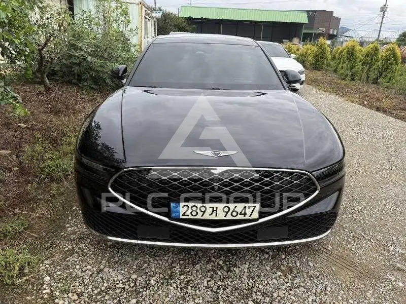 2022 Genesis G90