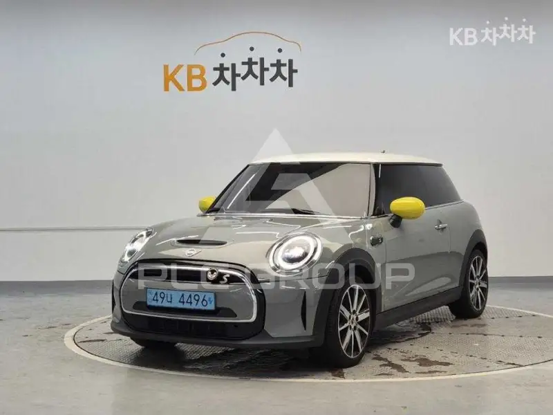 2022 Mini Hatch