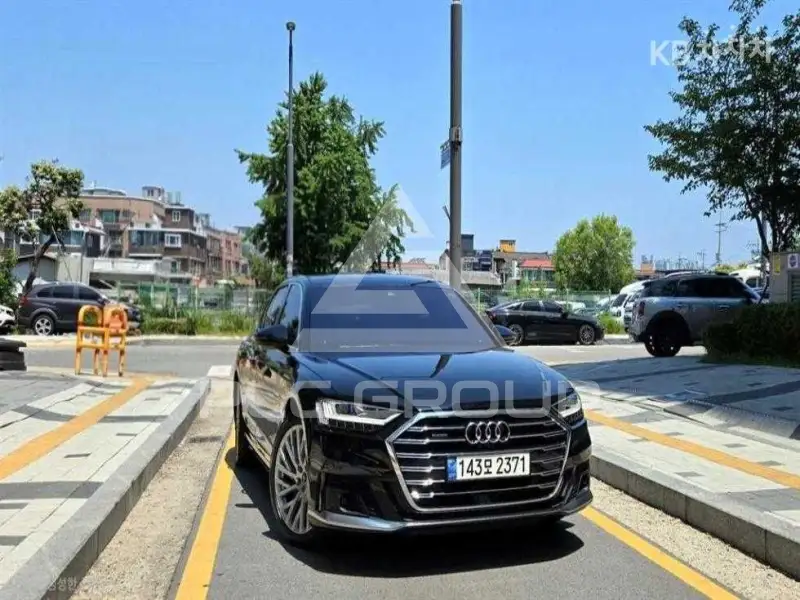 2022 Audi A8