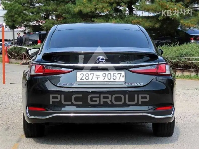 2022 Lexus ES