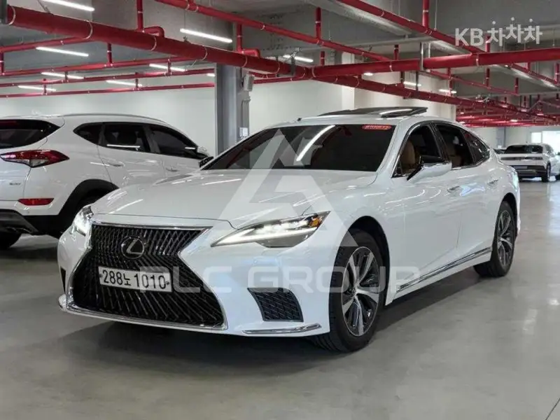 2022 Lexus LS