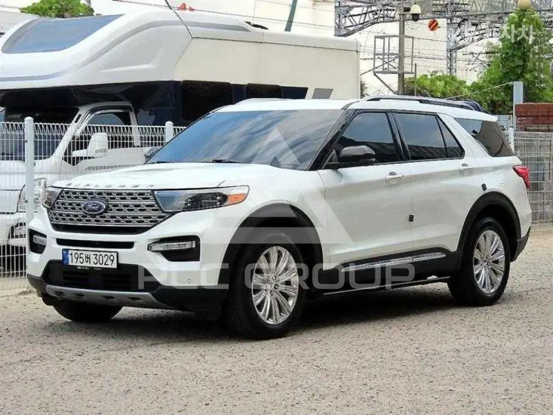 2022 Ford Explorer