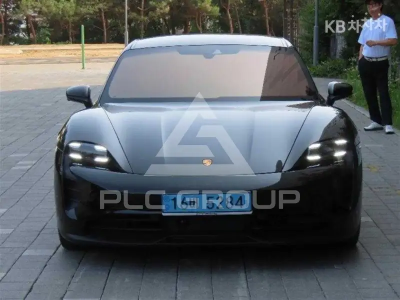 2022 Porsche Taycan