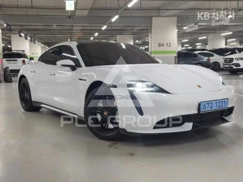 2022 Porsche Taycan