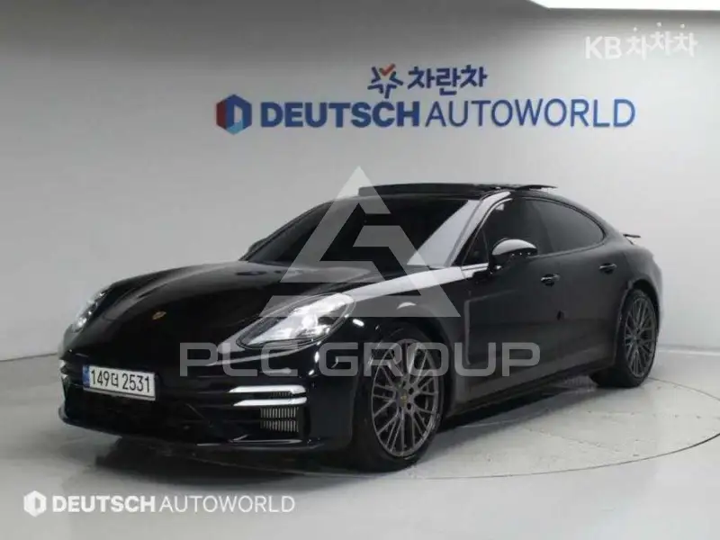 2022 Porsche Panamera