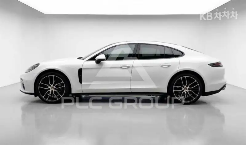 2022 Porsche Panamera