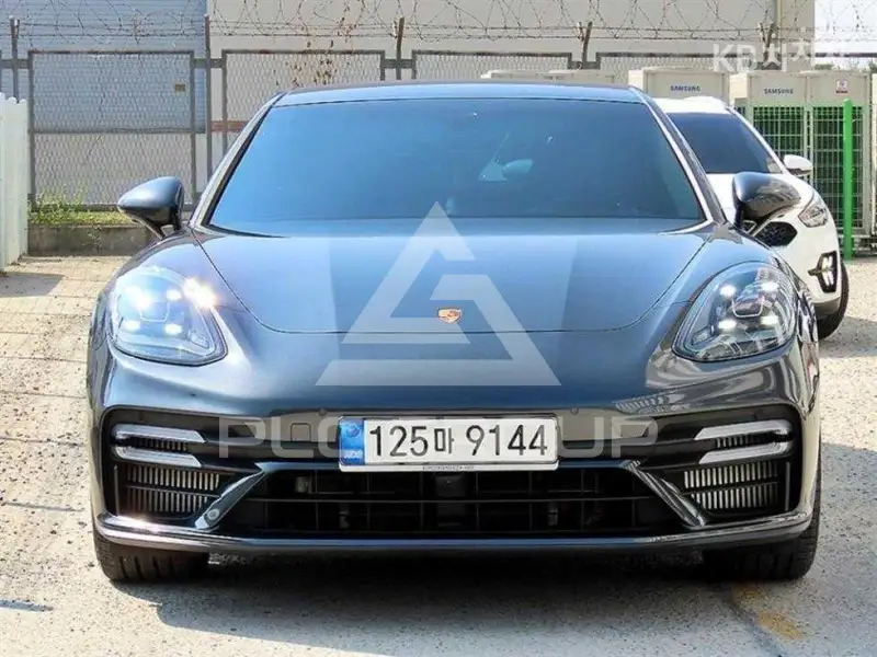 2022 Porsche Panamera