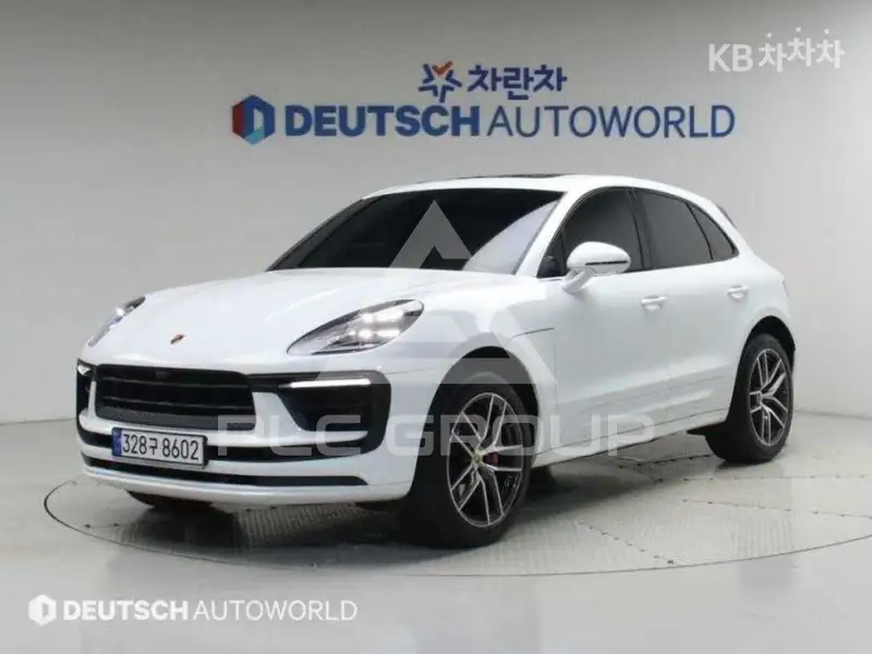 2022 Porsche Macan