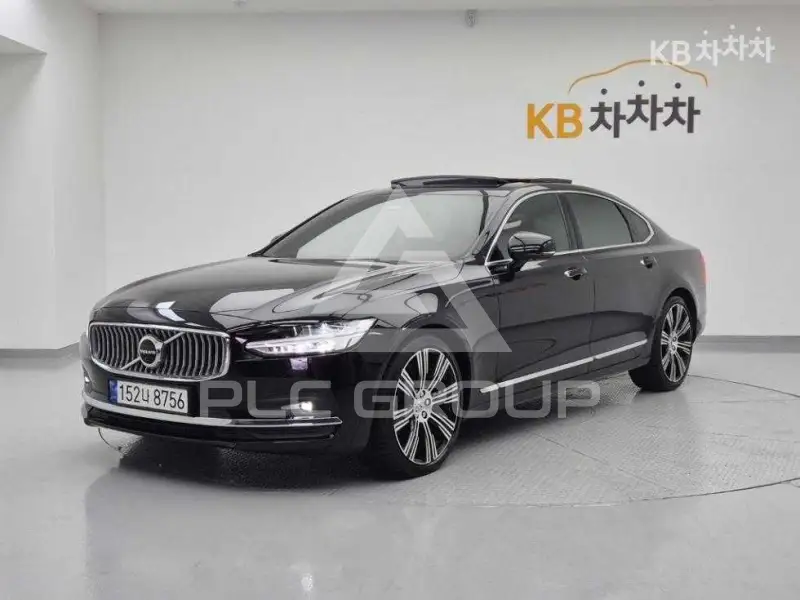2022 Volvo S90