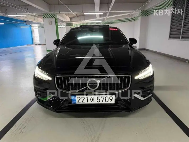 2022 Volvo S60