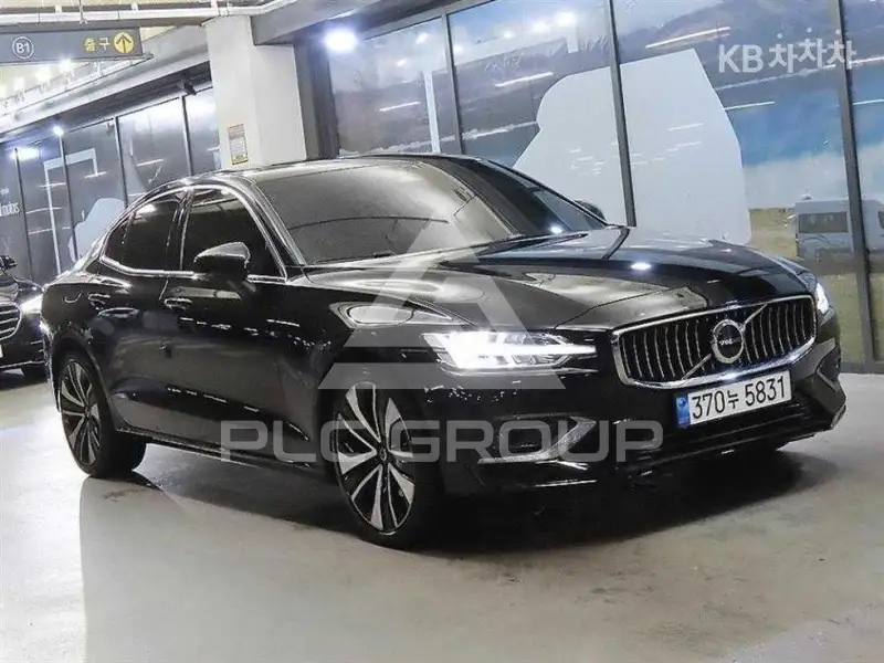 2022 Volvo S60