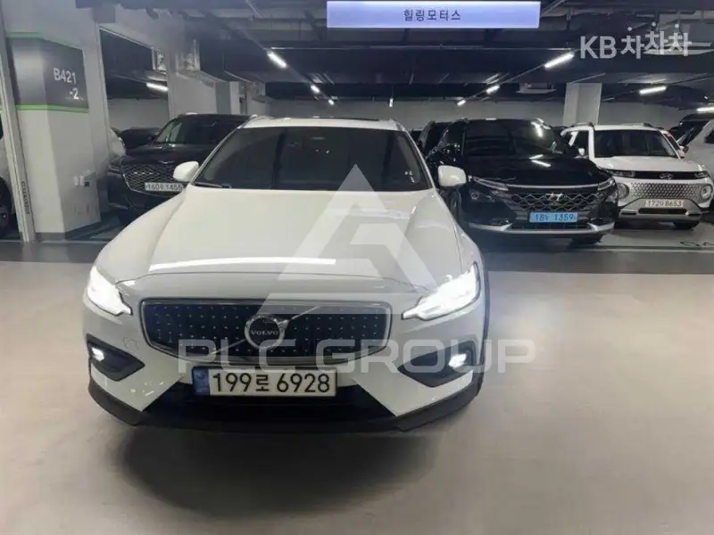 2022 Volvo V60