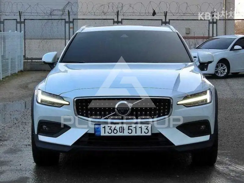2022 Volvo V60