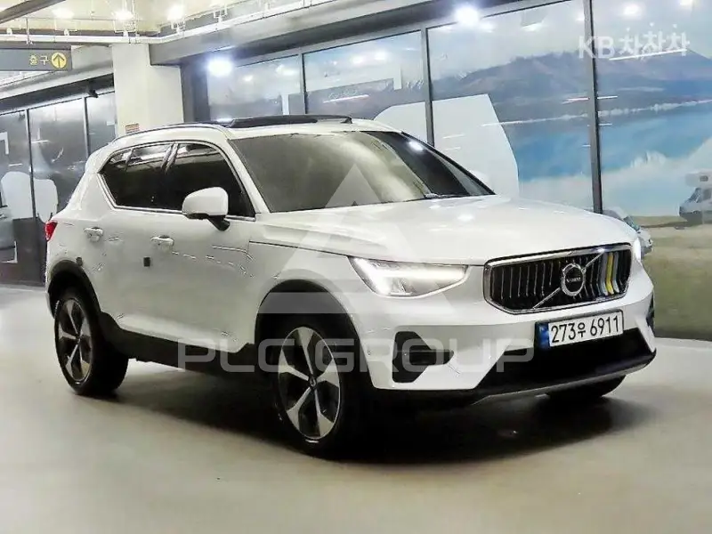 2022 Volvo XC40
