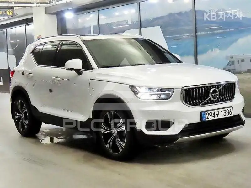 2022 Volvo XC40