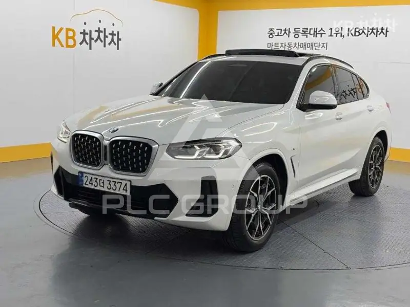 2023 BMW X4