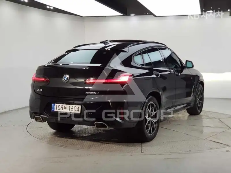 2023 BMW X4