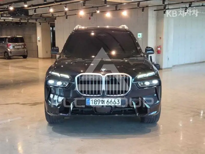 2023 BMW X7