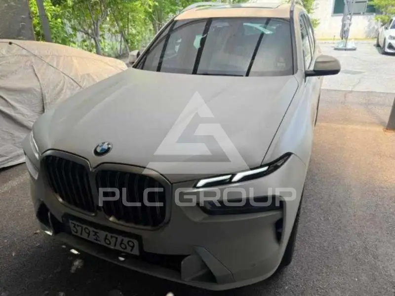 2023 BMW X7