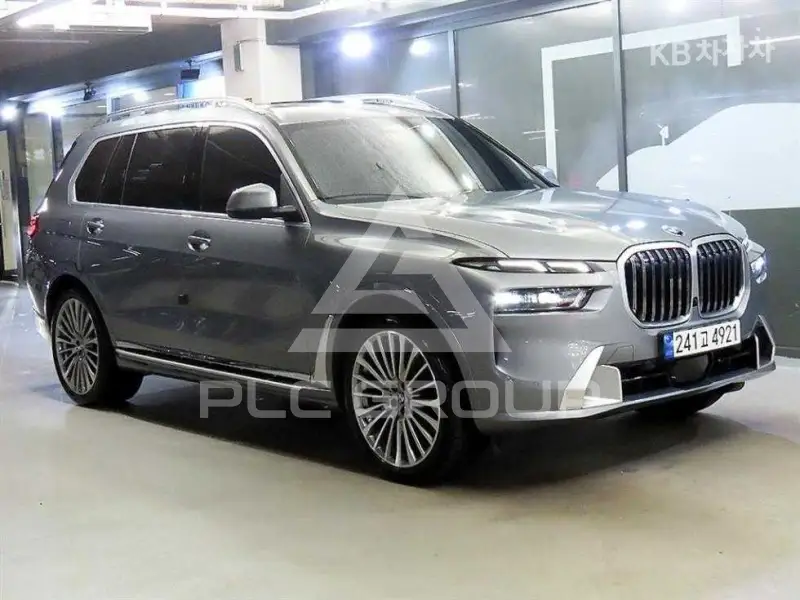 2023 BMW X7
