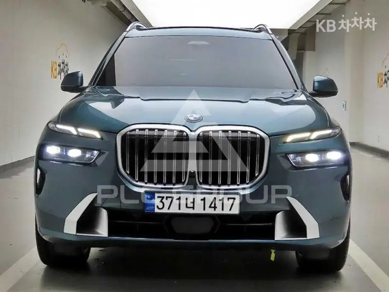 2023 BMW X7