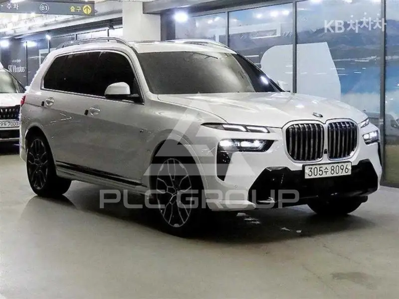 2023 BMW X7
