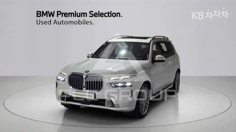 2023 BMW X7