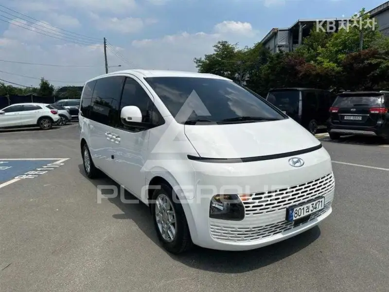 2023 Hyundai Staria