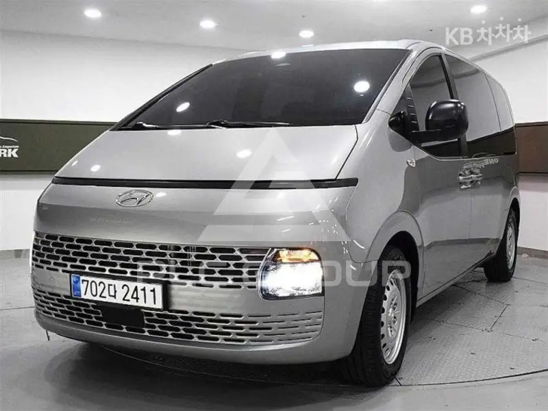 2023 Hyundai Staria