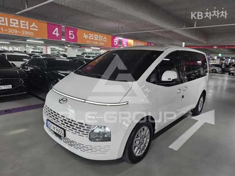 2023 Hyundai Staria