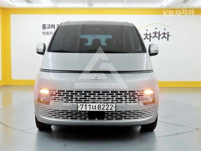 2023 Hyundai Staria