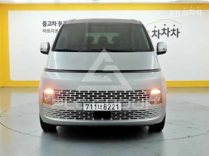 2023 Hyundai Staria