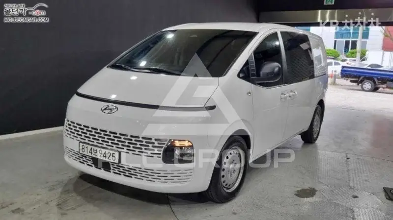 2023 Hyundai Staria