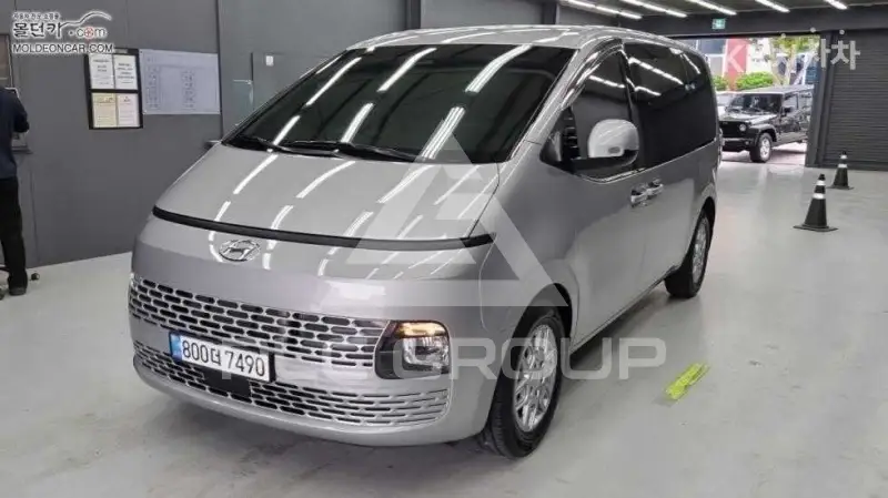 2023 Hyundai Staria