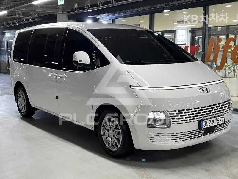 2023 Hyundai Staria