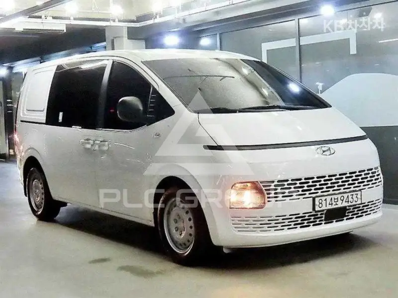 2023 Hyundai Staria